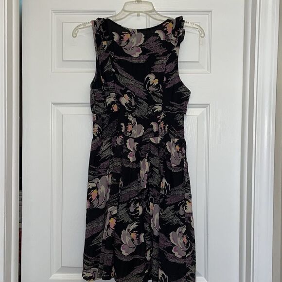 Urban Outfitters Kimchi Blue Navy Floral Sleeveless Mini Dress - Picture 8 of 8